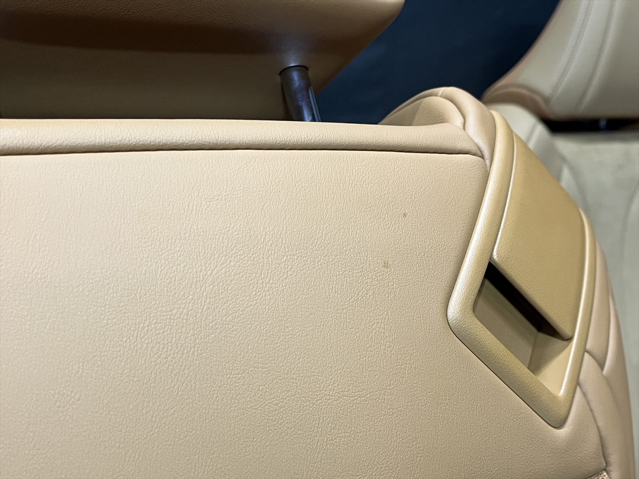 車内クリーニング (タバコ臭)