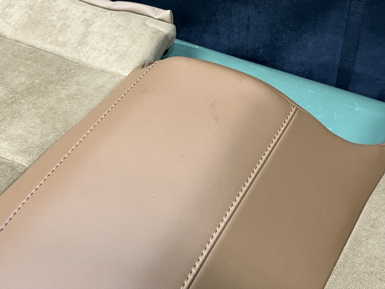 車内クリーニング (タバコ臭)