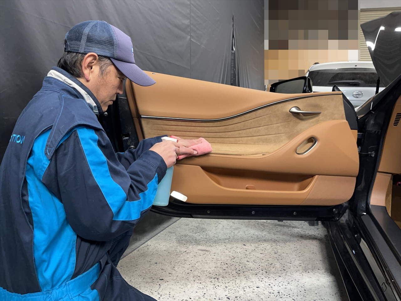 車内クリーニング (タバコ臭)