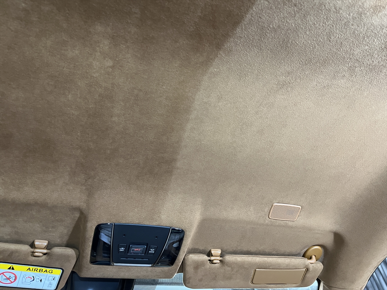 車内クリーニング (タバコ臭)