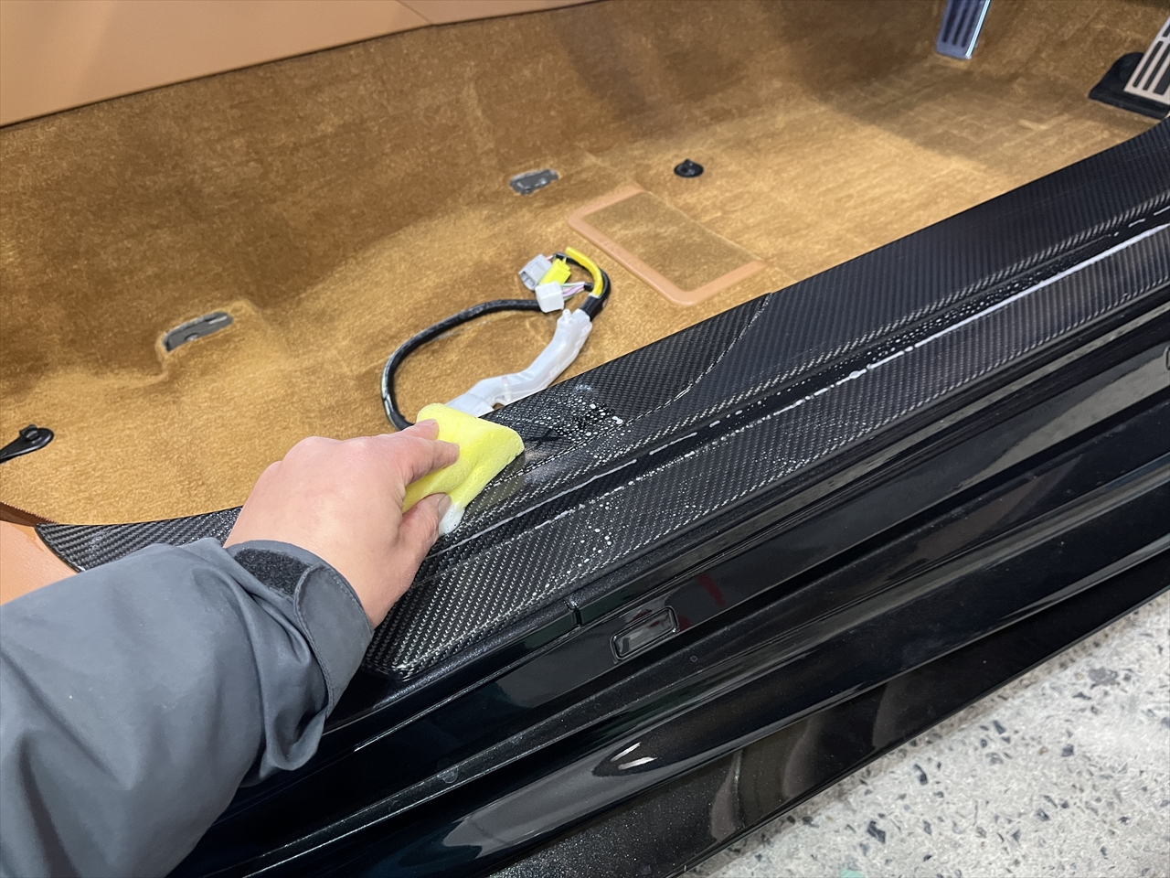 車内クリーニング (タバコ臭)