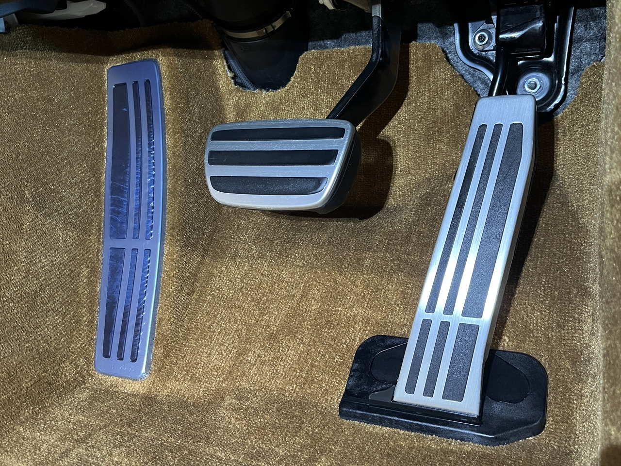 車内クリーニング (タバコ臭)