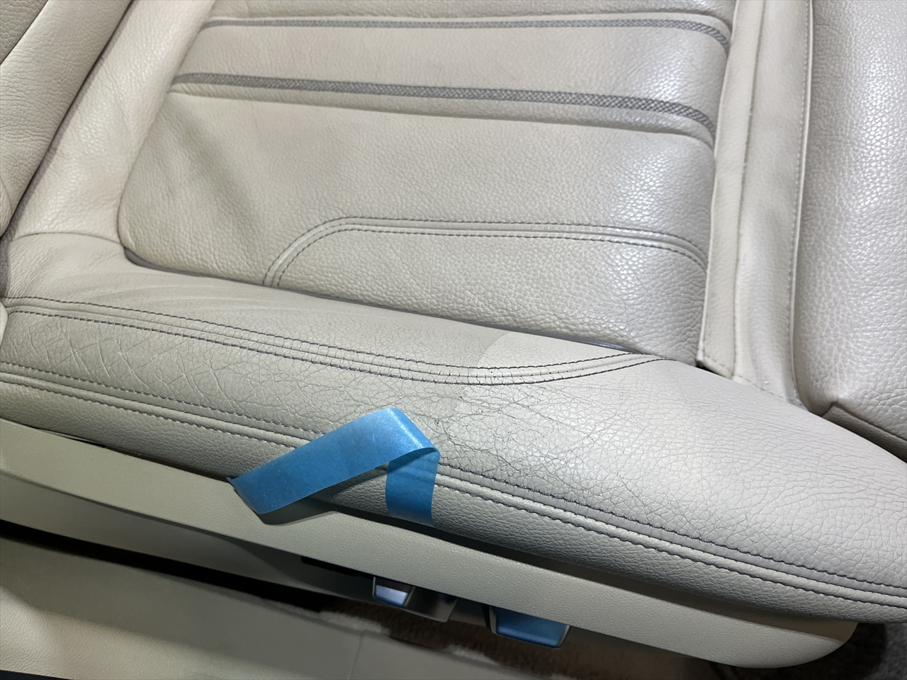 内装リペア・修理(レザーシート補修)