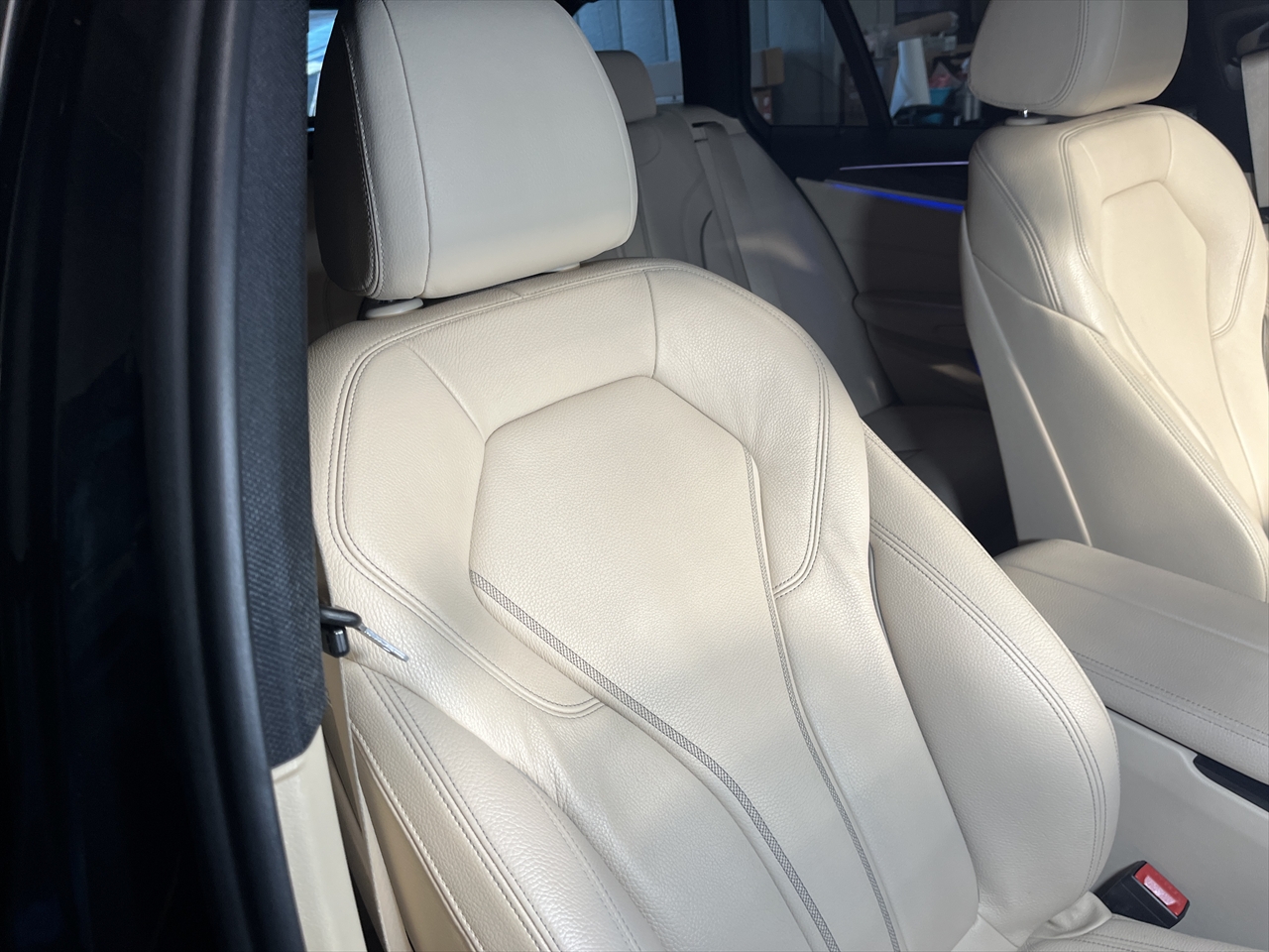 内装リペア・修理(レザーシート補修)