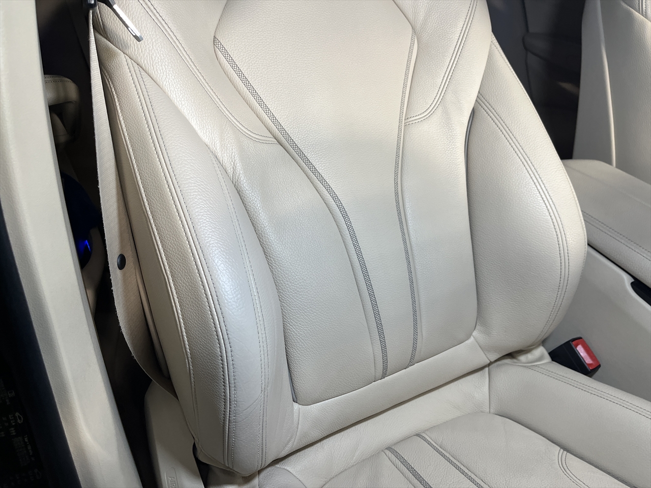 内装リペア・修理(レザーシート補修)