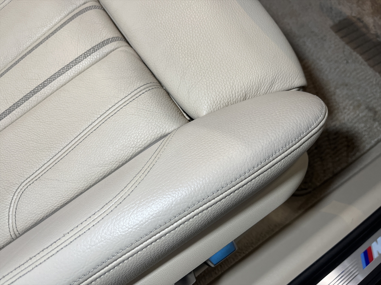 内装リペア・修理(レザーシート補修)