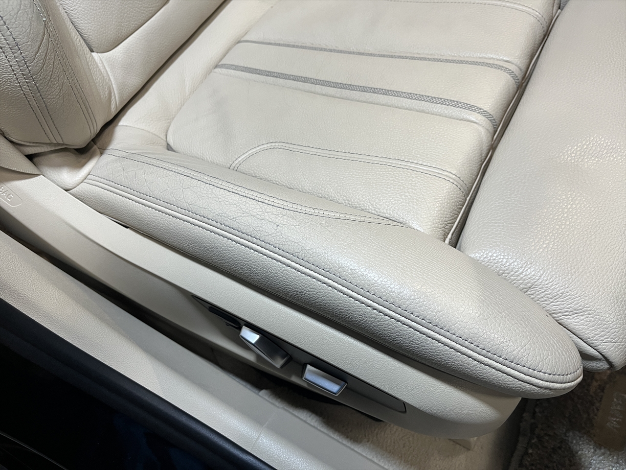 内装リペア・修理(レザーシート補修)