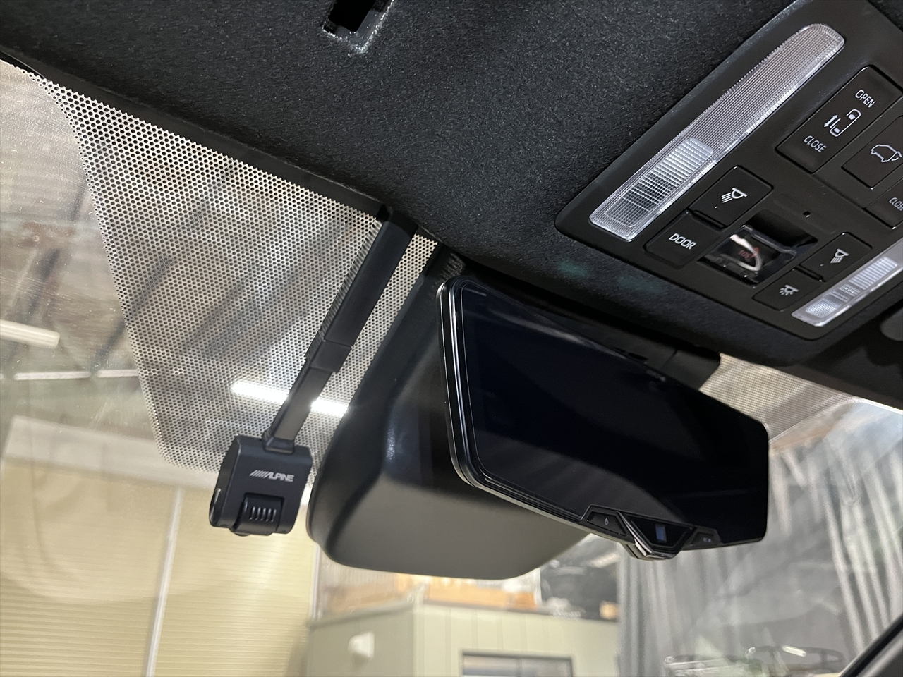 用品取付(デジタルインナーミラー)