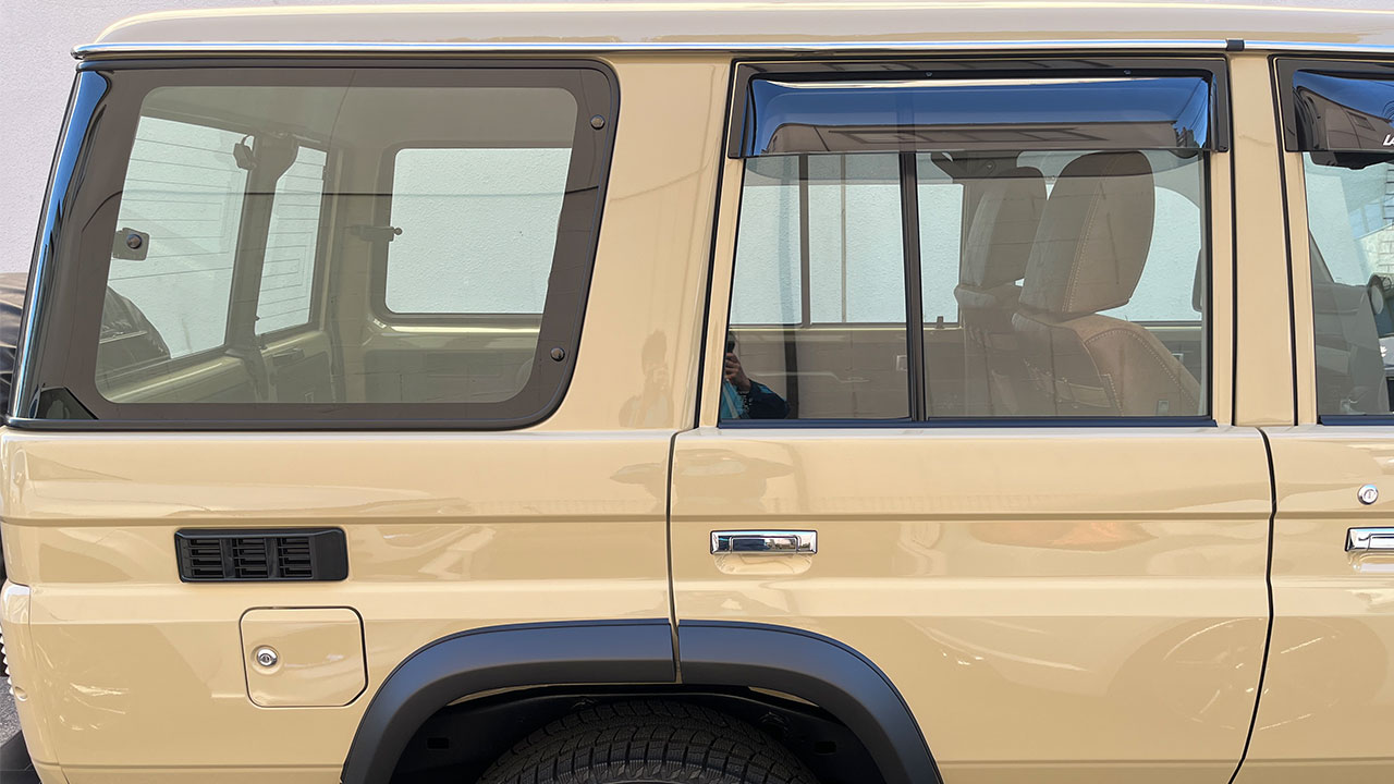 トヨタ ランドクルーザー70 AX