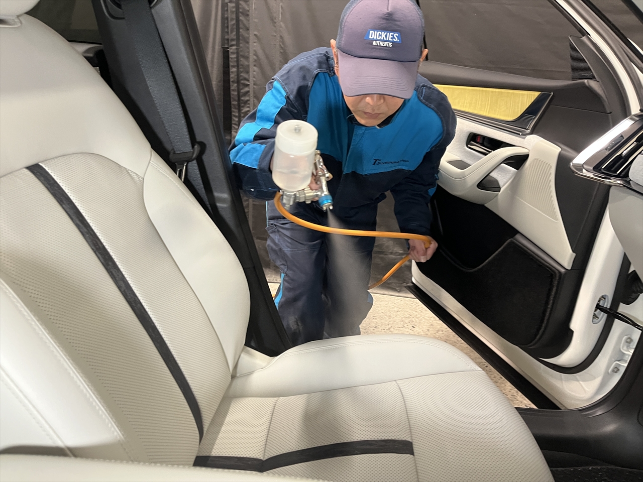 レザーコーティング