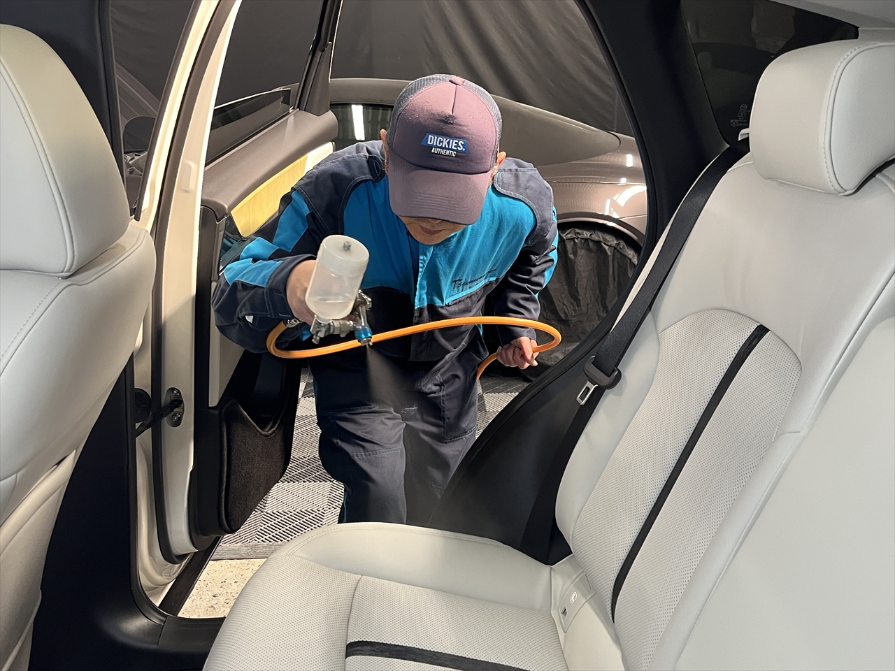 レザーコーティング