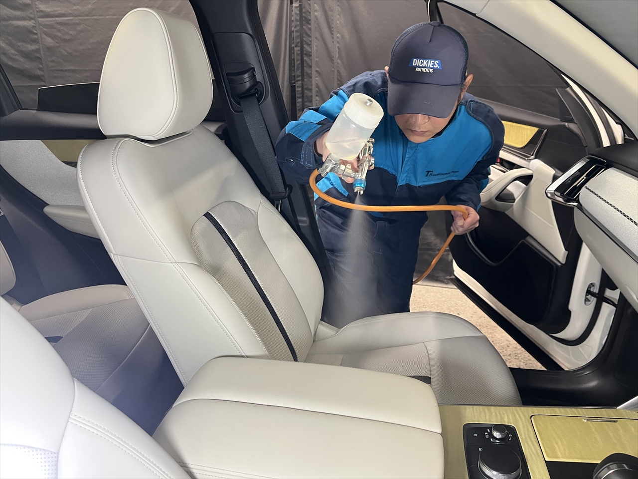 レザーコーティング