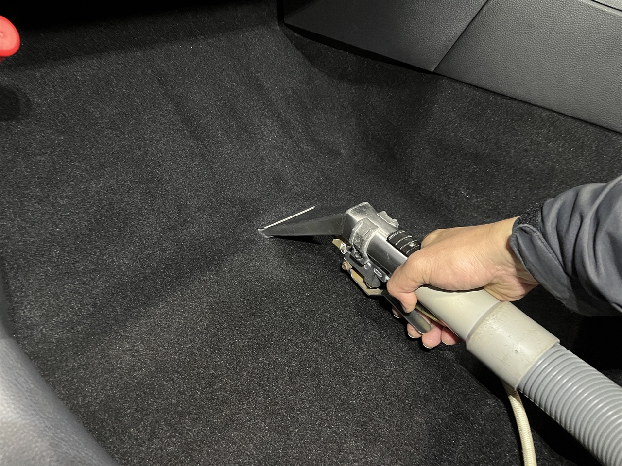 車内クリーニング (嘔吐)