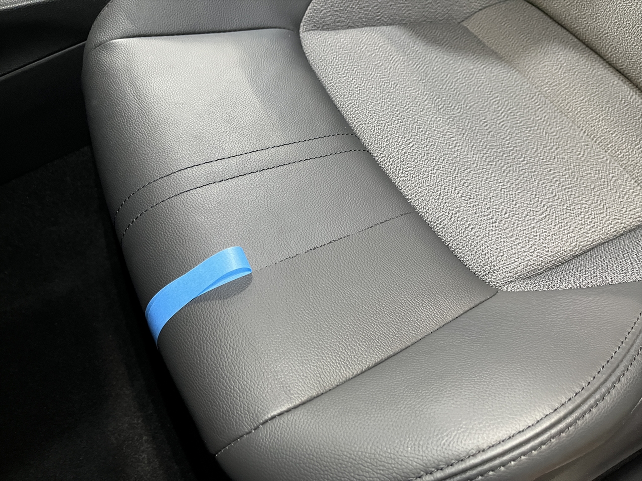 車内クリーニング (嘔吐)