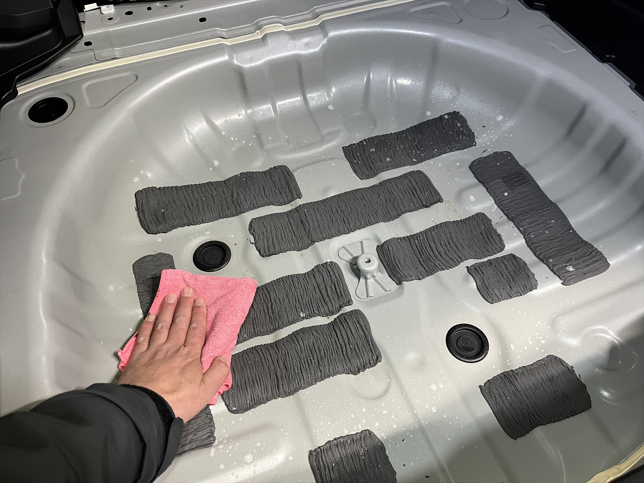 車内クリーニング (嘔吐)