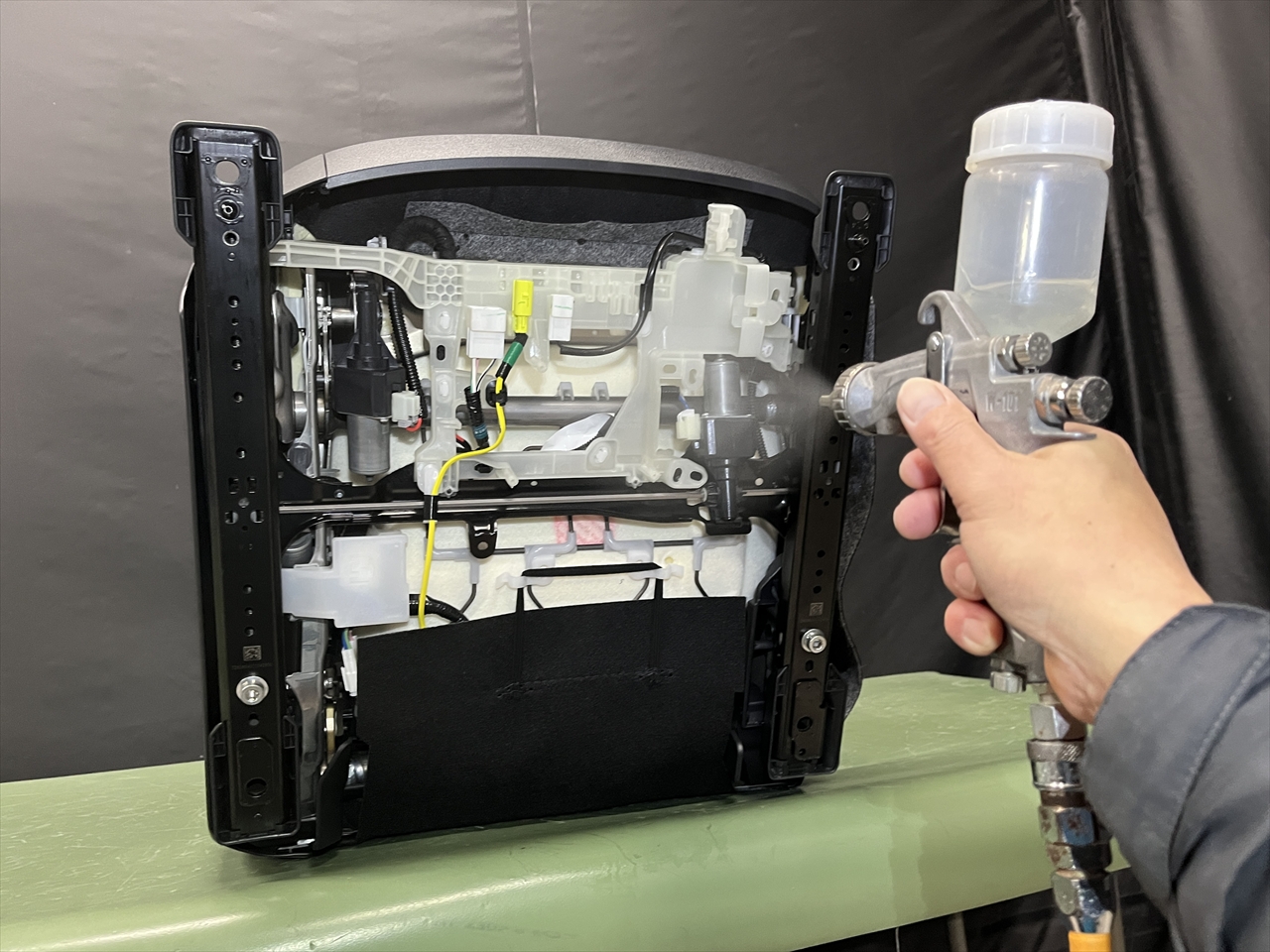 車内クリーニング (嘔吐)