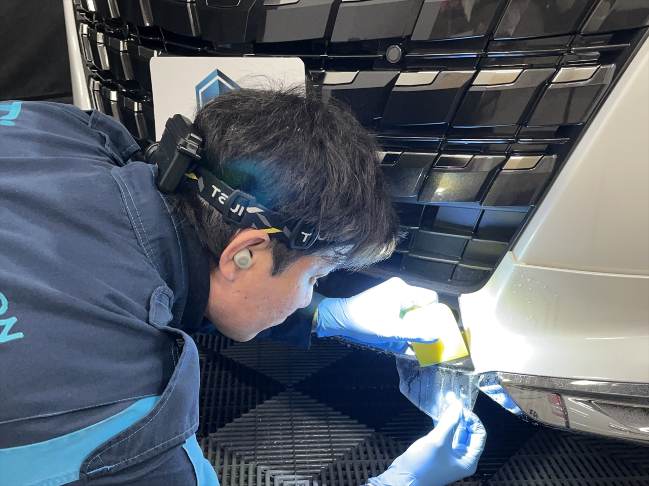 フロントスポイラープロテクションフィルム