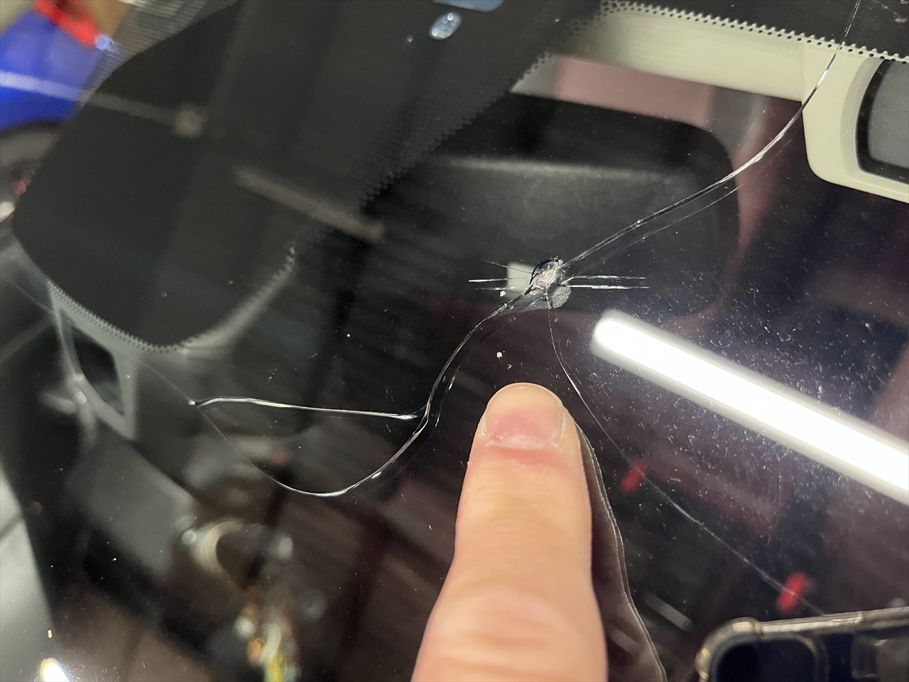 フロントガラス交換・修理