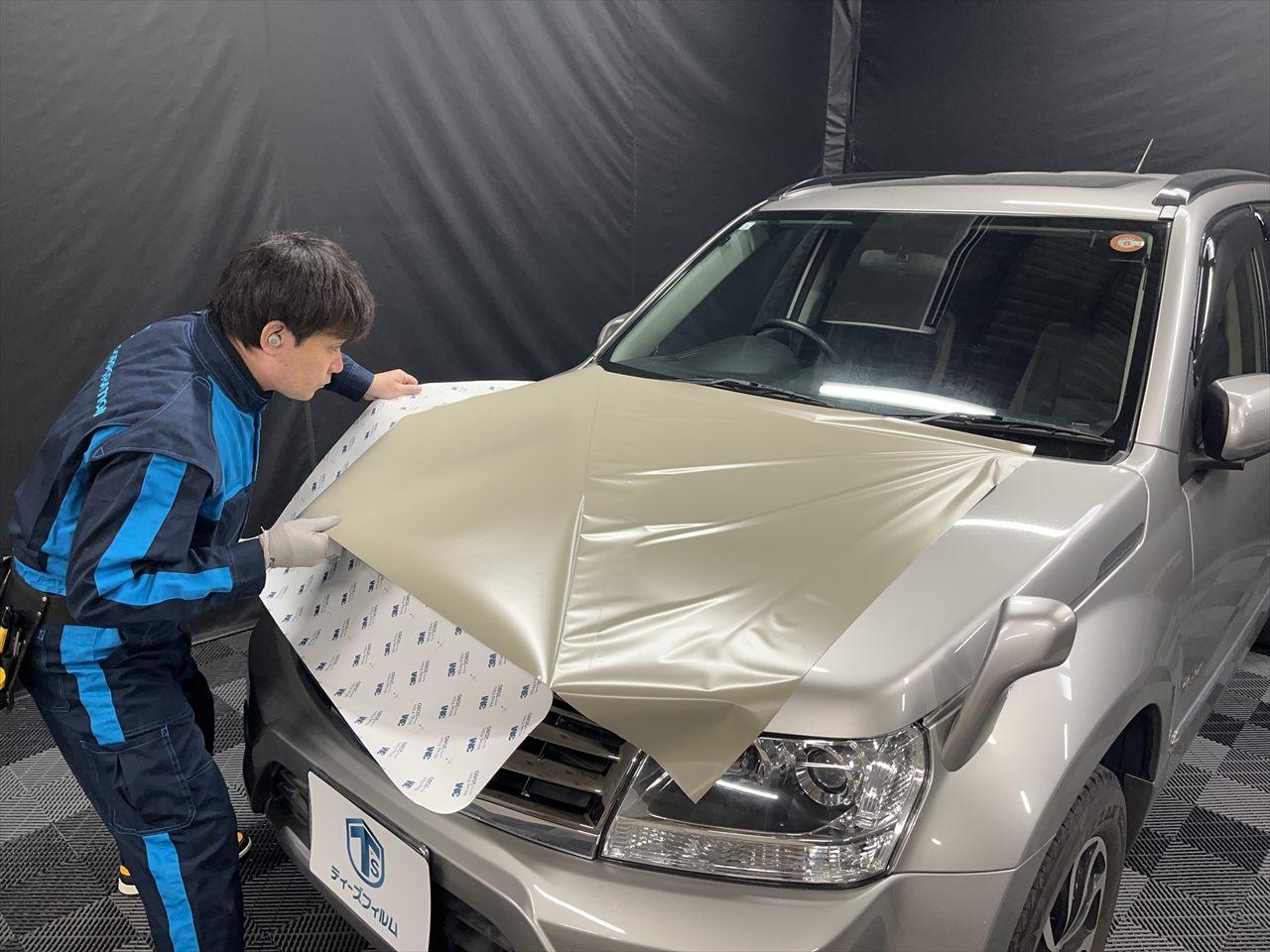 カーラッピングフィルム(ボンネット)