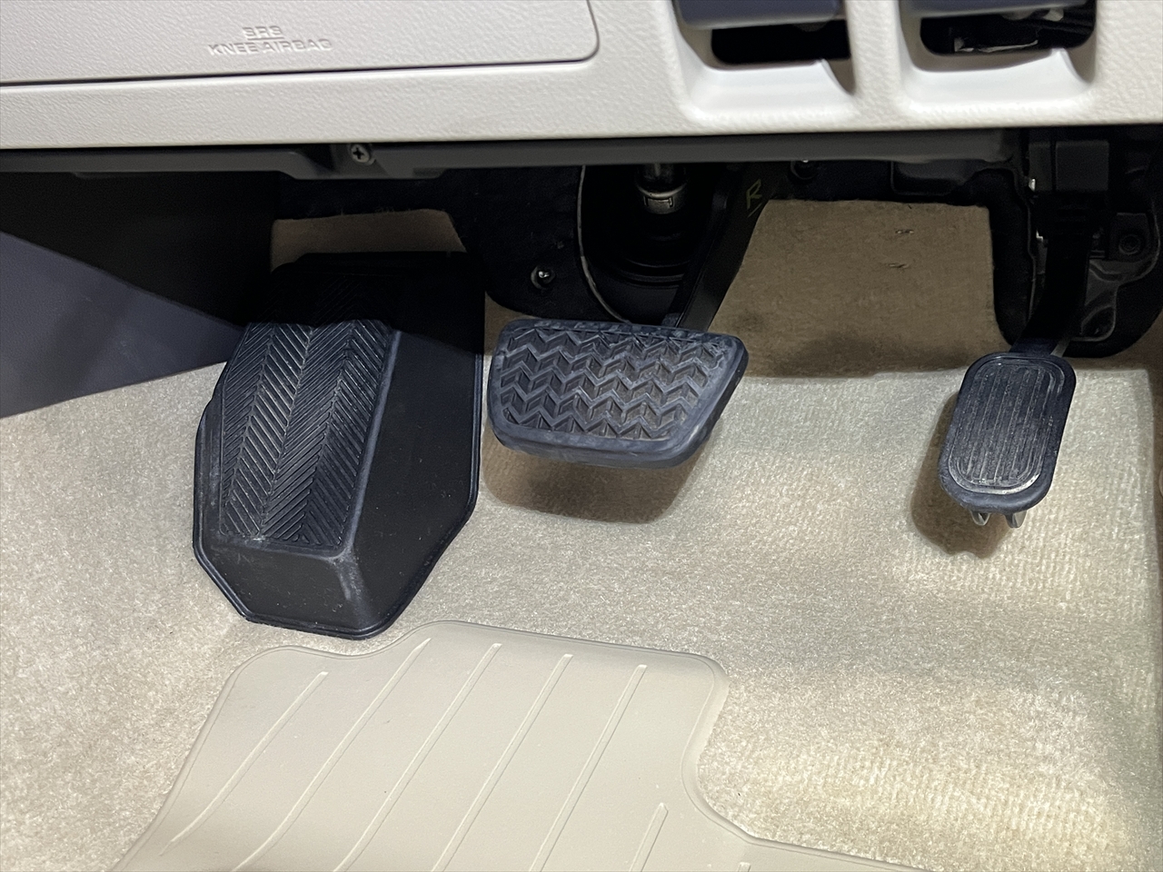 車内クリーニング(タバコ臭・その他)