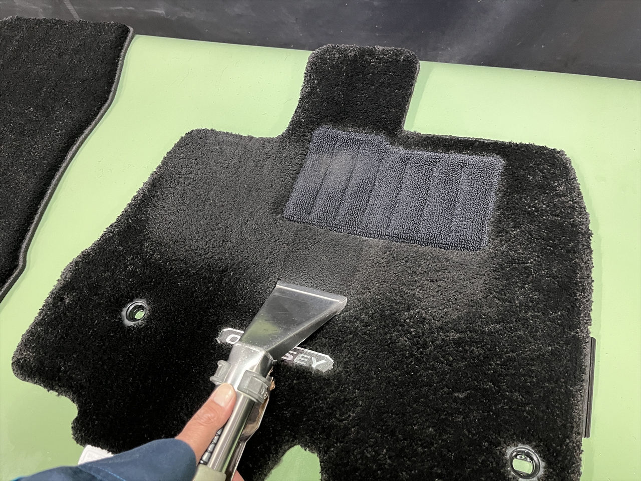 車内クリーニング (タバコ臭)