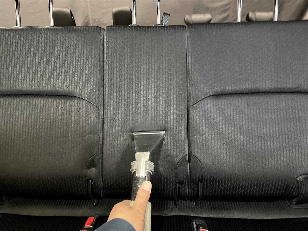 車内クリーニング (タバコ臭)