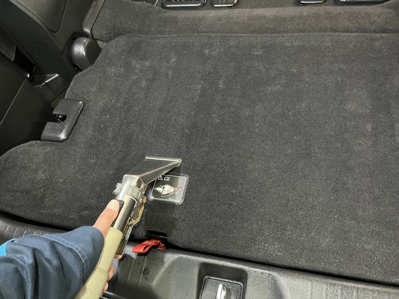 車内クリーニング (タバコ臭)