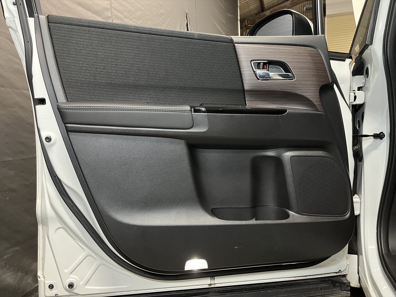 車内クリーニング (タバコ臭)