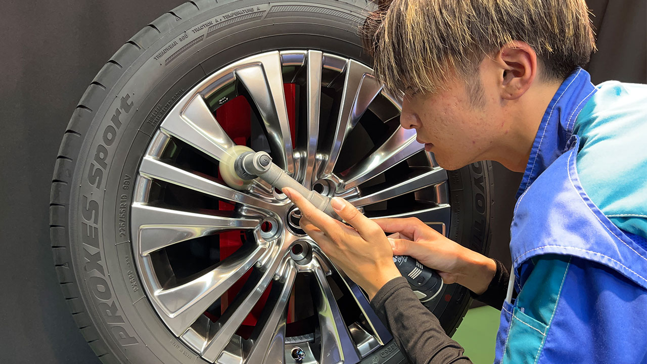 トヨタ ハリアーハイブリッド Z レザーパッケージ