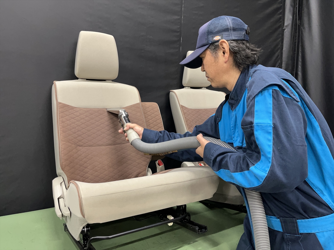 車内クリーニング(灯油こぼし)