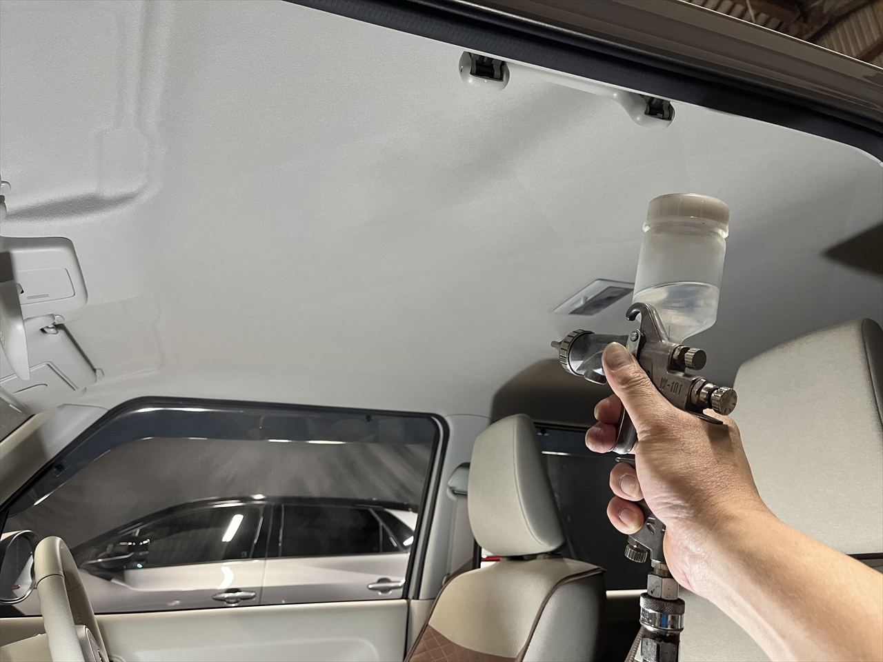 車内クリーニング(灯油こぼし)
