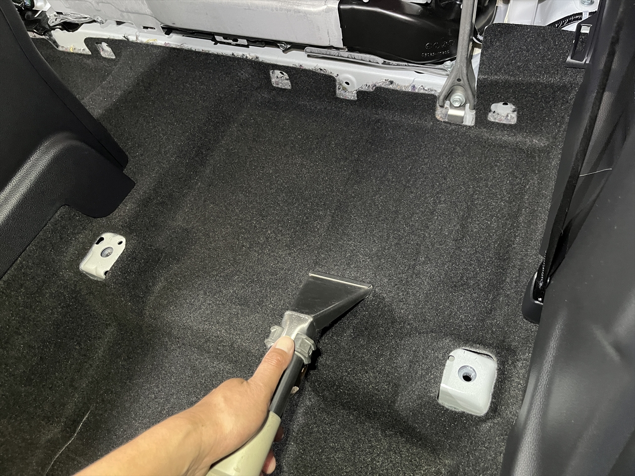 車内クリーニング (タバコ臭)