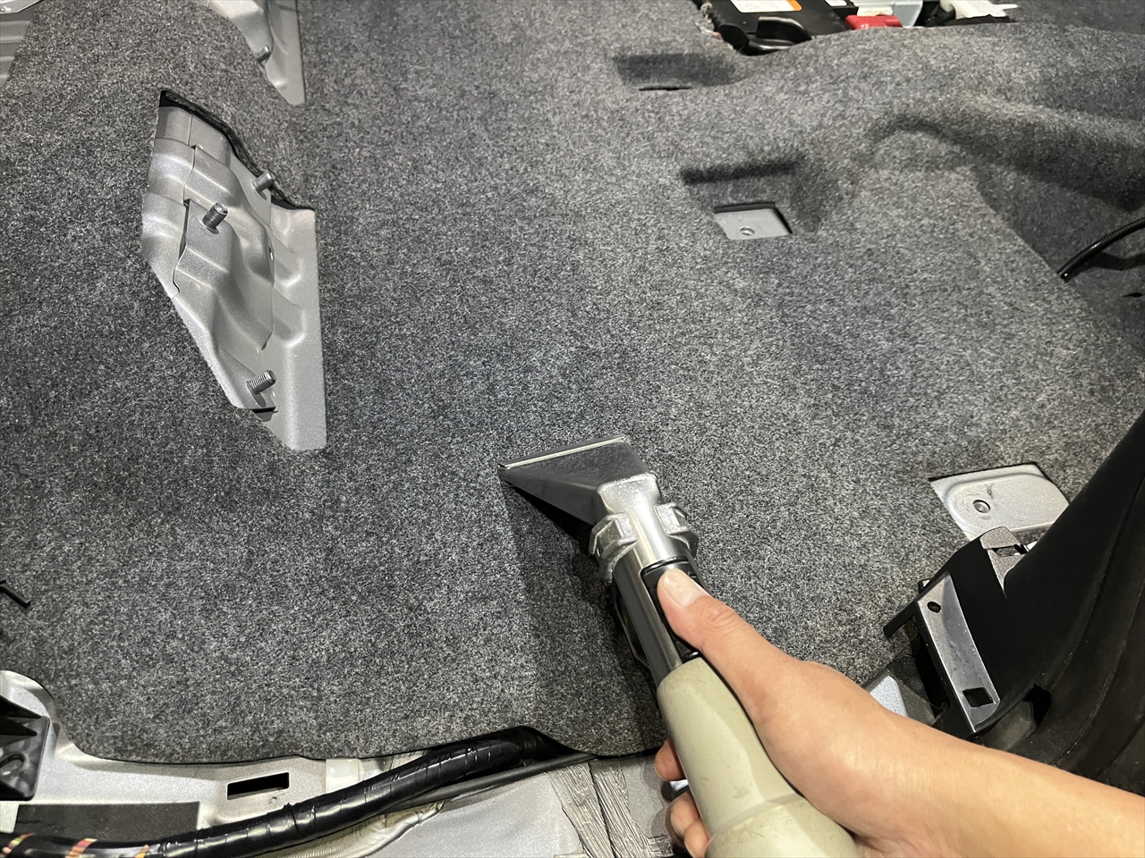 車内クリーニング (タバコ臭)
