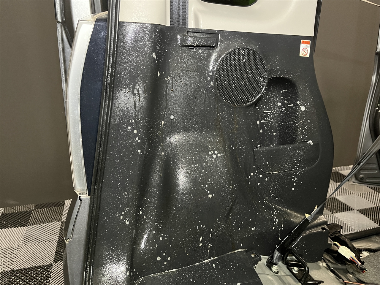 車内クリーニング (タバコ臭)