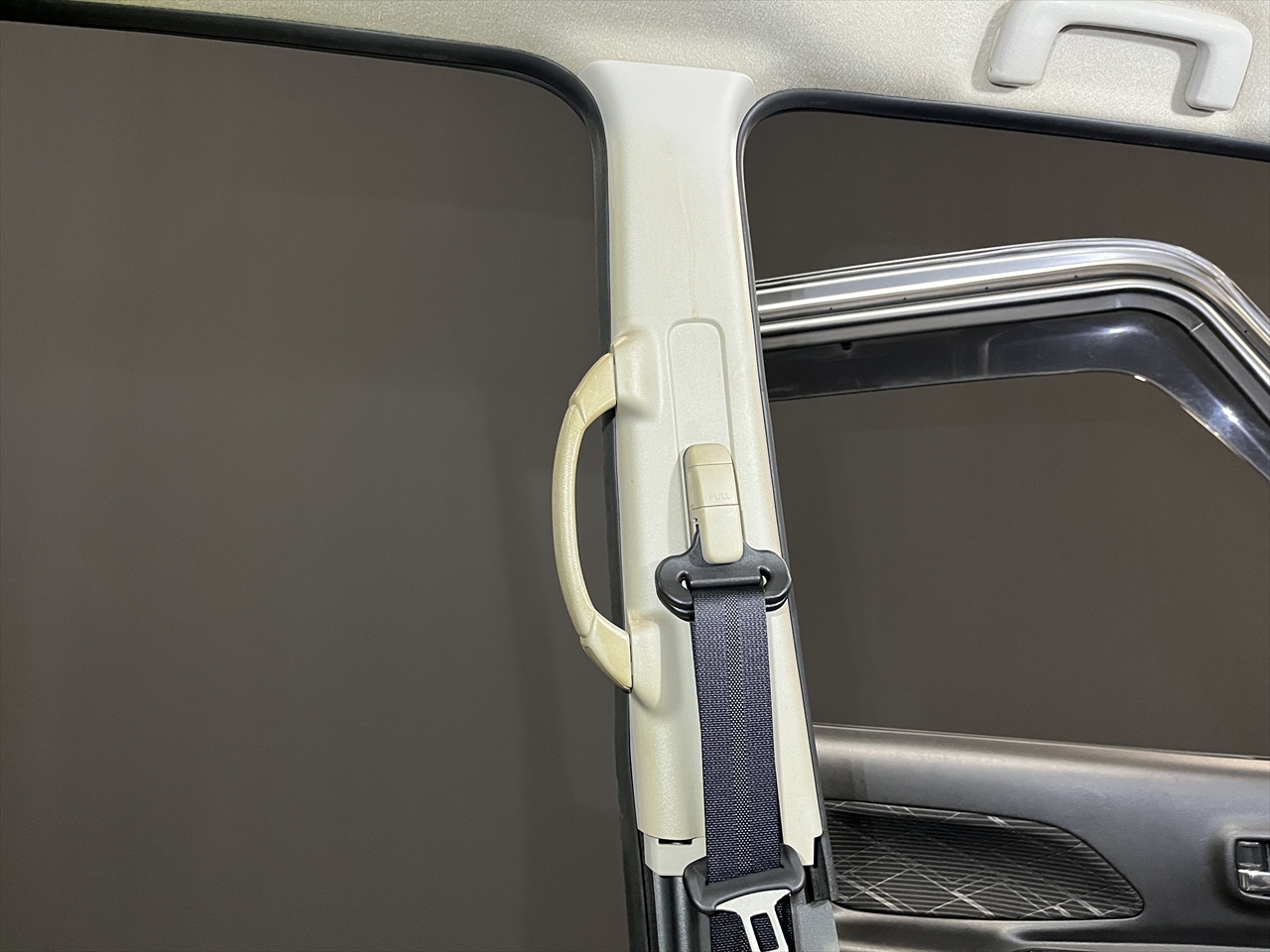 車内クリーニング (タバコ臭)