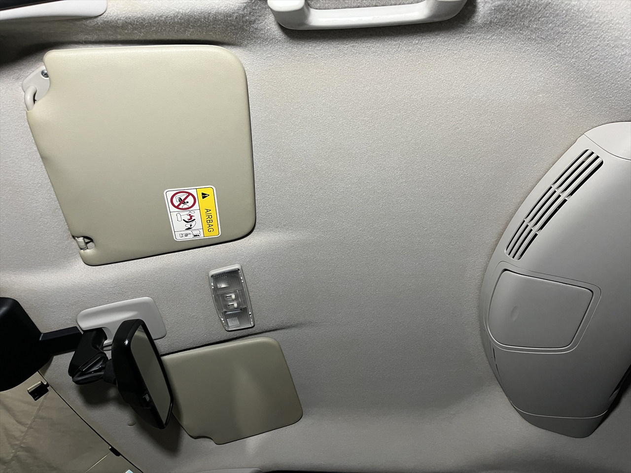 車内クリーニング (タバコ臭)