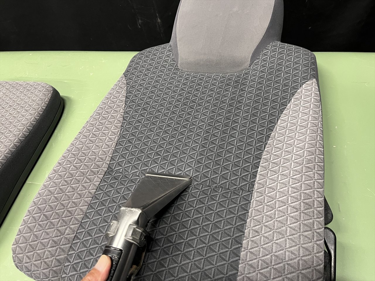 車内クリーニング (タバコ臭)