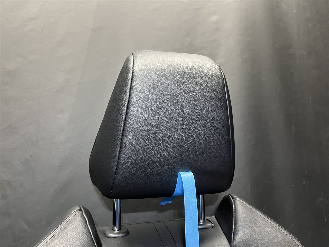 車内クリーニング (嘔吐 助手席シート周辺)