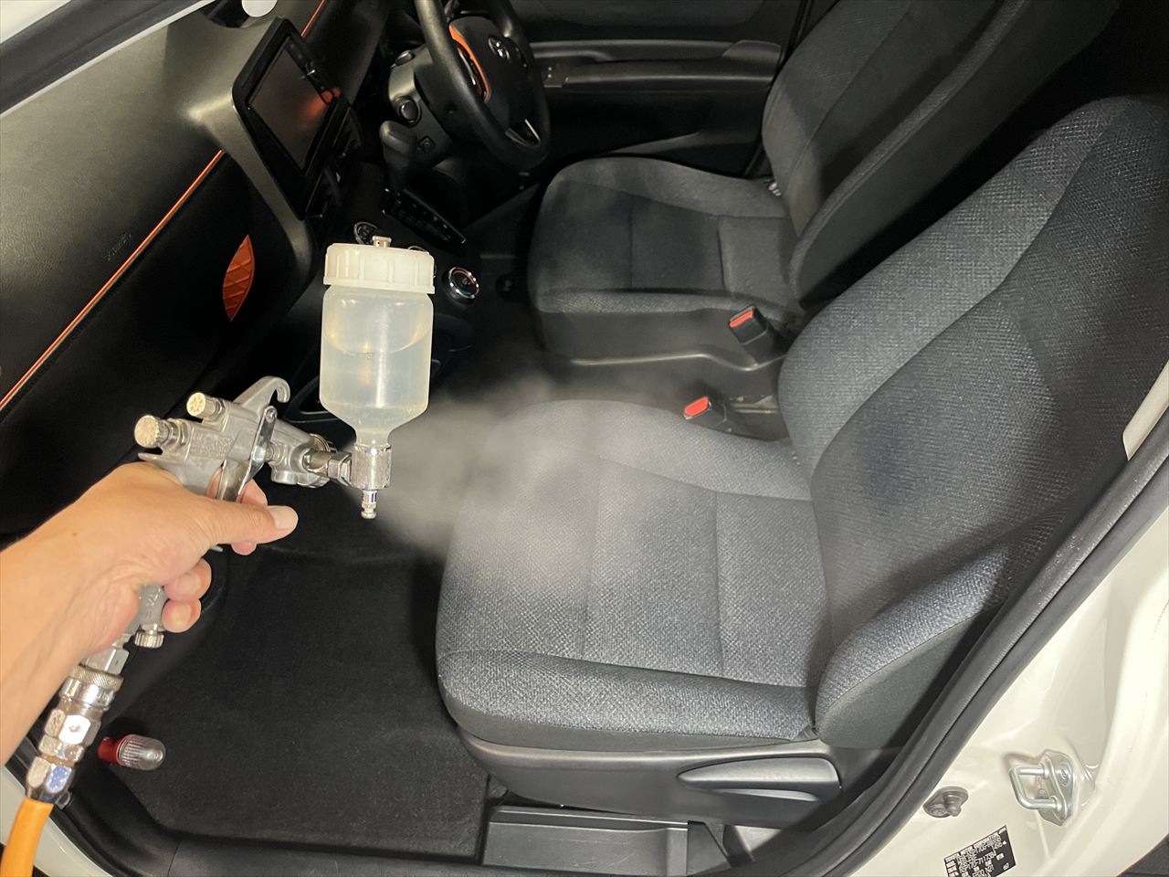 消臭剤散布