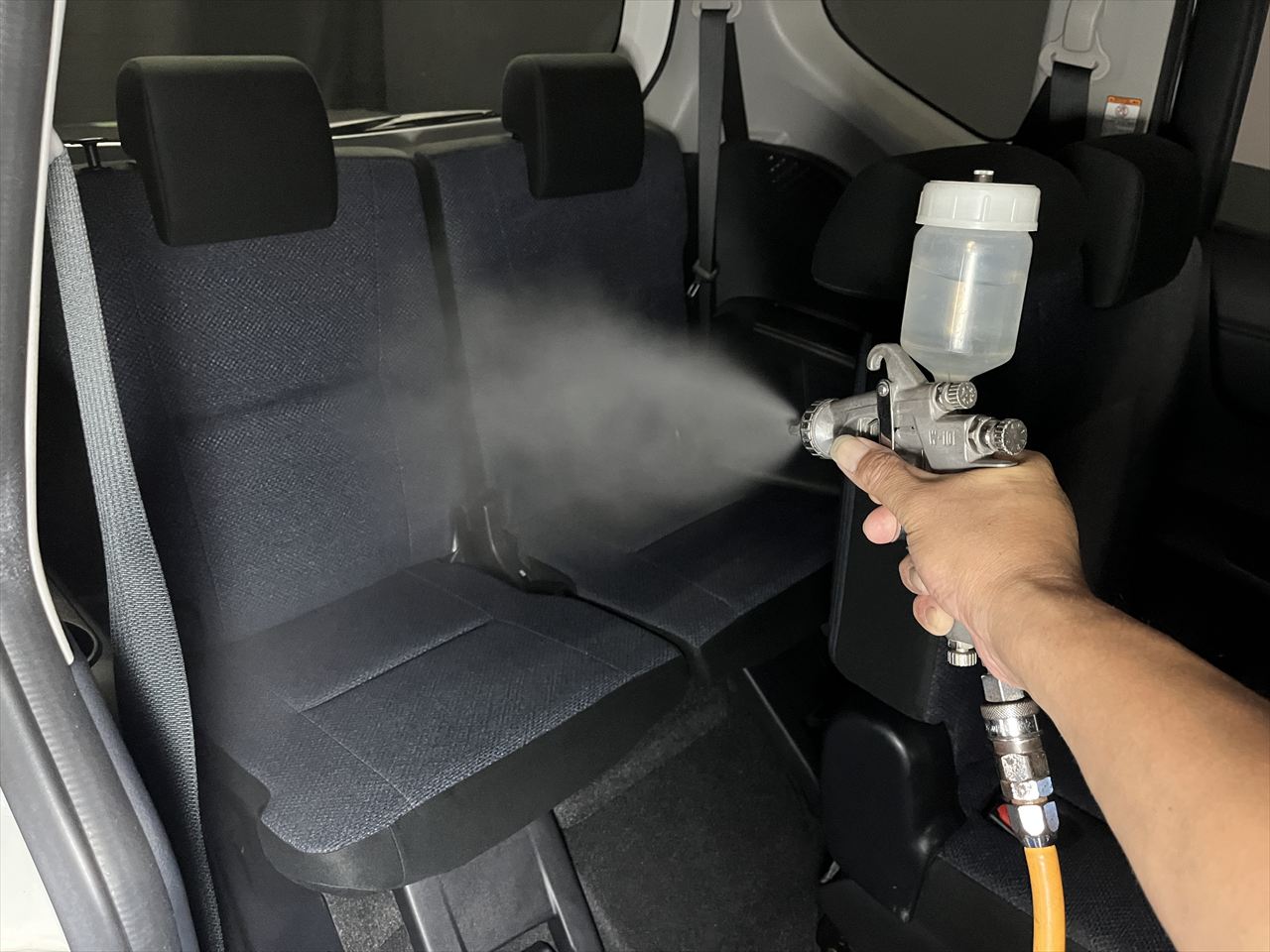 消臭剤散布